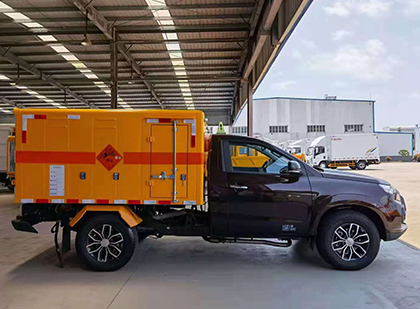 安福爆破器材运输车